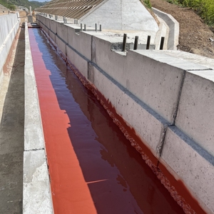 <span class=keywords><strong>Peinture</strong></span> imperméable bleue invisible en caoutchouc liquide de <span class=keywords><strong>bitume</strong></span> de conception moderne prix d'usine pour le revêtement de chemins de fer de sous-sol - Product Image 2