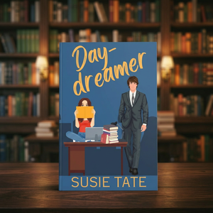 นักฝันฝัน โดย ซูซี่ เทย์ หนังสือปกอ่อนภาษาอังกฤษ นวนิยายโรแมนติกในที่ทำงาน - Product Image 1