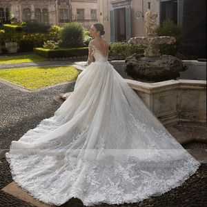 S3918L Nuevo Vestido de Novia Romántico de Moda, Estilo Sirena, Ajustado, de Encaje, con Hombros Descubiertos y Manga Larga - Product Image 2