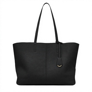 Sac fourre-tout pour femme en cuir véritable, vente en gros d'usine, fermeture à bouton avec chaînes, doublure en polyester, haute qualité, grande capacité - Product Image 2