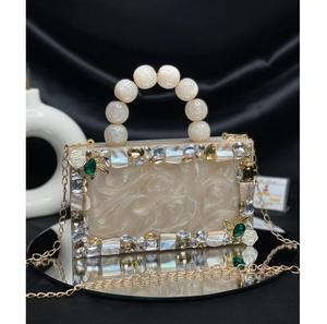 Bolso de Mano de Resina Hecho a Mano para Mujer con Diseño Único, Construcción Duradera y Acabado Elegante, Ideal para Eventos Especiales - Product Image 6