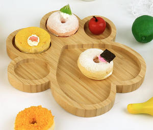 Plateau de service et planche à découper en bambou en forme de patte de chien de 10 pouces avec 5 rainures - Product Image 3