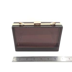 Piccola <span class=keywords><strong>pochette</strong></span> <span class=keywords><strong>nera</strong></span> in acrilico Minaudiere con manico a catena borsa quadrata dal Design delicato ed elegante - Product Image 6