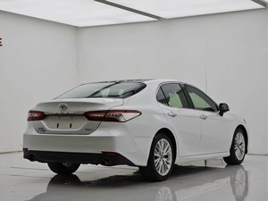 Toyota Camry 2018 2.5L Sedán Automático con Asientos de Cuero, Interior Oscuro, Volante a la Izquierda, Cámara Trasera, Autos Usados Toyota Camry 20 - Product Image 2