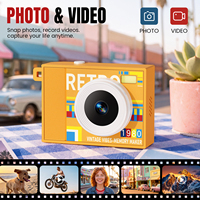 Mini caméra portable pour enfants, appareil photo numérique rétro avec lumière d'appoint, porte-clés, écran LCD 1,54 pouces, vidéo 1080p, Type-C, idéal pour les voyages et les anniversaires