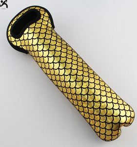 Custom Insulated Neoprene Wine Cooler Bag with Cartoon Pattern for Wine Bottles and Champagne 20x35cm - Product Image 4