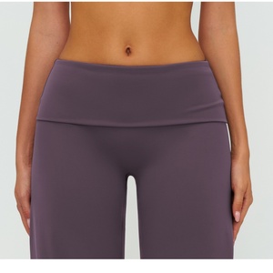 Pantalones Deportivos de <span class=keywords><strong>Pierna</strong></span> Ancha de Felpa para Mujer con Logotipo Personalizado, Cintura Plegable, <span class=keywords><strong>Pierna</strong></span> Acampanada, Sin Costura Delantera, Corte de Bota, Leggings de Yoga - Product Image 2