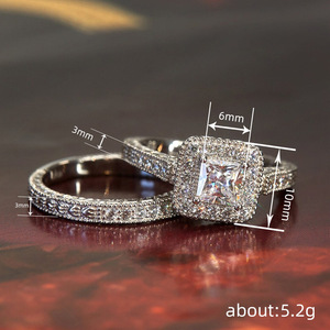 Anillo de Compromiso con Diamante Corte Princesa T0728, Oro Blanco, Color G Natural, Joyería para Mujer - Product Image 4