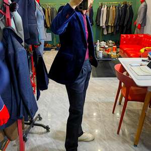 Blazer de Terciopelo 100% Algodón Transpirable con Media Forro de Lona para Hombre, Fabricante ODM de EE. UU. con 21 Años de Experiencia, MOQ Bajo, Corte Ajustado, Chaqueta Deportiva para Boda y Fiesta - Product Image 2