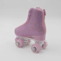Patins à roulettes Quad extérieurs de haute qualité pour femmes et filles avec roue en cuir synthétique PU avec patins à roulettes clignotants légers et PVC