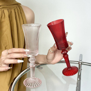 Flûte à champagne vintage côtelée transparente à rayures verticales, style classique et luxueux pour hôtels, en métal et plastique - Product Image 4