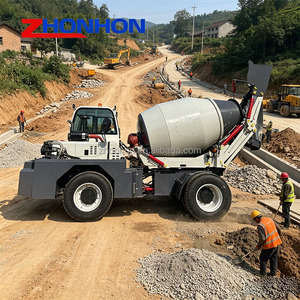 Mini Bétonnière sur Roues 2,6 m³ Autochargeante pour la Construction de Routes et Ponts en Indonésie - Product Image 1