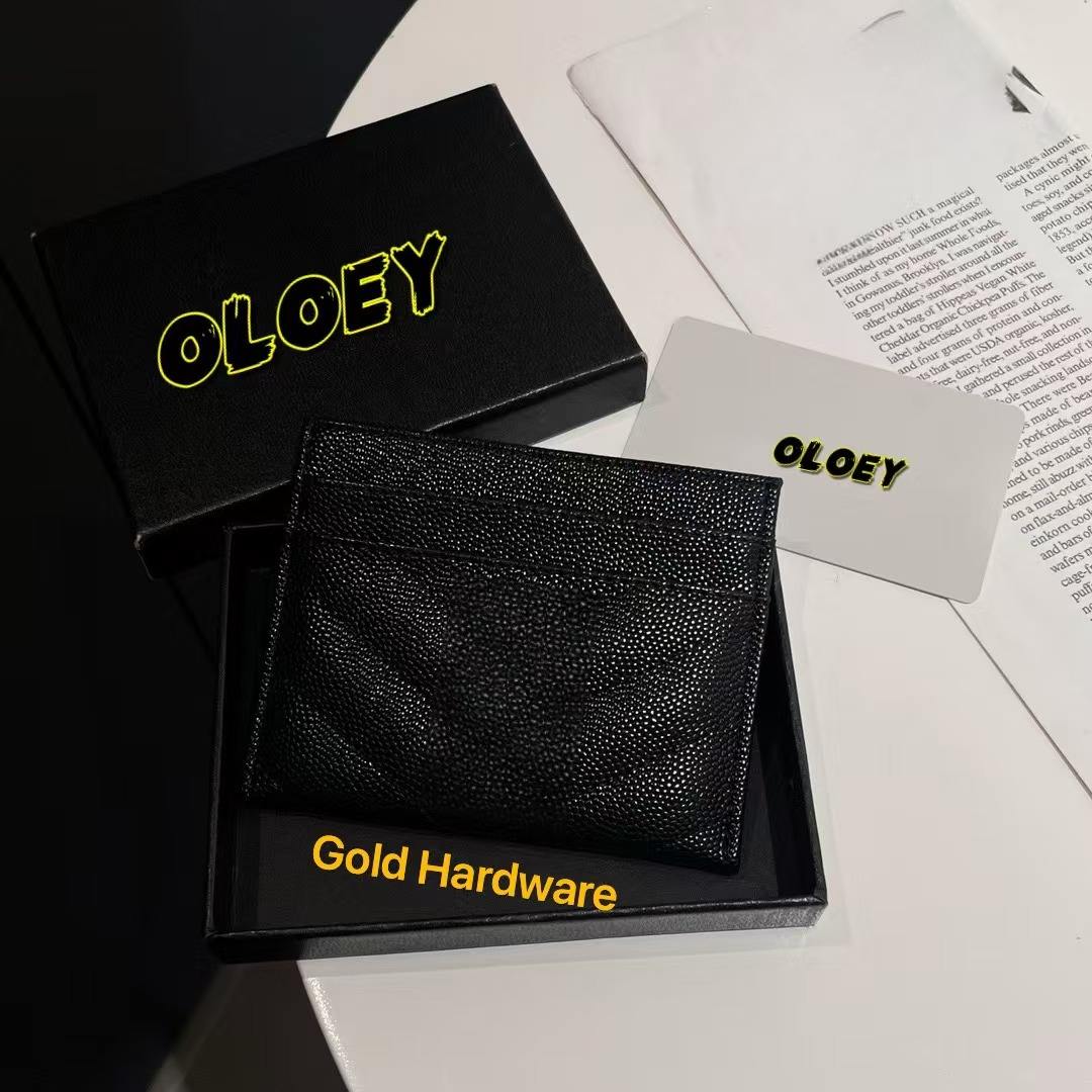 ฮาร์ดแวร์สีดำและสีทอง