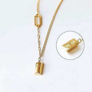 Collar de cadena de serpiente con colgante de barra de oro pequeña de acero inoxidable YUNLAN, diseño de lingote de oro, estilo moderno y personalizado - Product Image 5