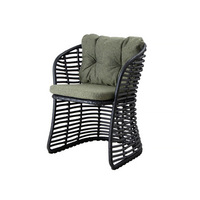 Ensemble de salle à manger d'extérieur moderne et minimaliste en rotin PE tressé à la main en forme d'heure de prière, trois pièces, avec structure en aluminium, résistant à l'eau