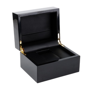 Caja de Reloj de Madera Negra de Lujo para un Solo Reloj, con Acabado Protector de Pintura Piano Brillante, Logotipo Personalizado - Product Image 3