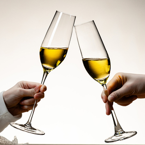 Logo personnalisé pour verres à shot de <span class=keywords><strong>champagne</strong></span> Flûte transparente Verre à boire en cristal de haute <span class=keywords><strong>qualité</strong></span> <span class=keywords><strong>Meilleur</strong></span> <span class=keywords><strong>prix</strong></span> Usine chinoise - Product Image 3