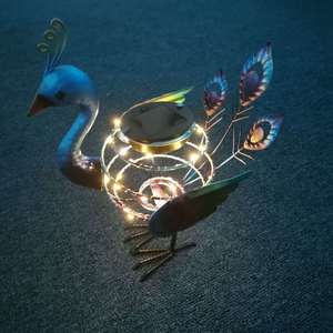 Lámpara Solar de Jardín con Forma de Pavo Real, LED, de Hierro, Resistente al Agua, Decorativa y Autoportante - Product Image 4