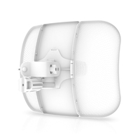 UBNT LBE-5AC-GEN2 CPE |   Antenne polarisée verticale 2,4 GHz et 5 GHz |   Alimenté par PoE passif |   Gestion LiteBeam via Wi-Fi