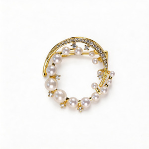 Broche de Lujo Chapado en Oro con Diseño de Estrella y Perla, Pin de Moda para Mujer para Fiestas - Product Image 5