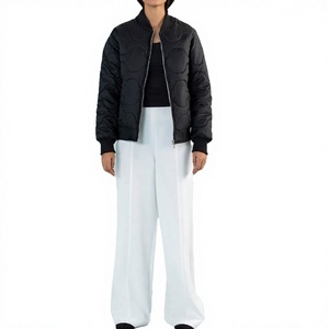 Veste d'hiver matelassée pour femme de qualité supérieure, veste élégante, streetwear, impression de logo et de design personnalisés, services OEM - Product Image 1