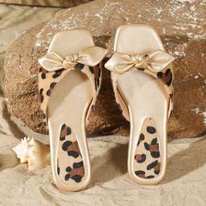 Sandalias Planas de Verano para Mujer, Elegantes con Lazo Decorativo, Estampado de Leopardo, Punta Cuadrada, Estilo Vacacional, Calzado Casual para Playa y Exteriores - Product Image 1