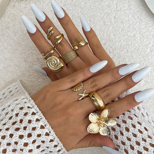 Juego de anillos geométricos irregulares para mujer, set de regalo de moda, 8 unidades - Product Image 1