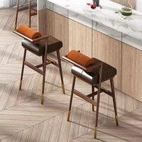 Chaise de bar haute moderne avec cadre en bois et siège en tissu pour la maison, le restaurant et la cuisine