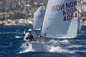 Bote de Consola Central de Fibra de Vidrio OP Versión Base para Jóvenes, para Competencia y <span class=keywords><strong>Entrenamiento</strong></span> Profesional en Ríos (2.3m) - Product Image 2