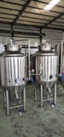 Réservoir de fermenteur conique isobare Glycol chemisé 100L-200L pour usines de fabrication de pubs à la maison 700L-20000L Variantes pour hôtels