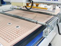 Routeur CNC à commande numérique linéaire ATC CK-1325-TSK 9KW 4 axes avec lame oscillante et vision CCD pour la découpe de matériaux flexibles en bois
