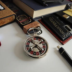 Llaveros Creativos Giratorios de Aleación de Zinc con Diseño de Ruleta Rusa, Anillos Redondos 3D para Colgar en el Coche o la Bolsa, Regalo Original - Product Image 4