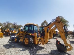 Excavateur polyvalent utilisé de Carter cat420f Excavateur occupé de deux chariots élévateurs en vente bon marché - Product Image 3