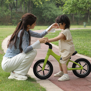 จักรยานทรงตัวสำหรับเด็ก จักรยานสองล้อแบบไม่มีแป้นเหยียบ สำหรับเด็กอายุ 3-6 ปี เหมาะสำหรับผู้เริ่มต้น วัสดุไนลอนสำหรับเด็กทั้งชายและหญิง - Product Image 1