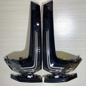 Fanale Posteriore a LED Nero Serie Venom Modificato per <span class=keywords><strong>Volvo</strong></span> <span class=keywords><strong>V90</strong></span> - Gruppo Ottico Trasparente - Product Image 1