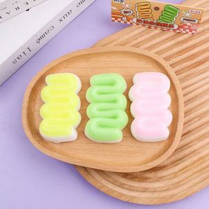 Vente directe usine – Jouets sensoriels anti-stress doux en forme de bâtonnet de crème de dessin animé, adaptés aux enfants et aux adultes actifs - Product Image 1
