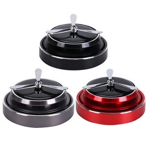 Diffuseurs de parfum solides en métal à détection micro-ondes longue durée pour voiture, ornements à énergie solaire pour rafraîchir l'air de votre véhicule - Product Image 1