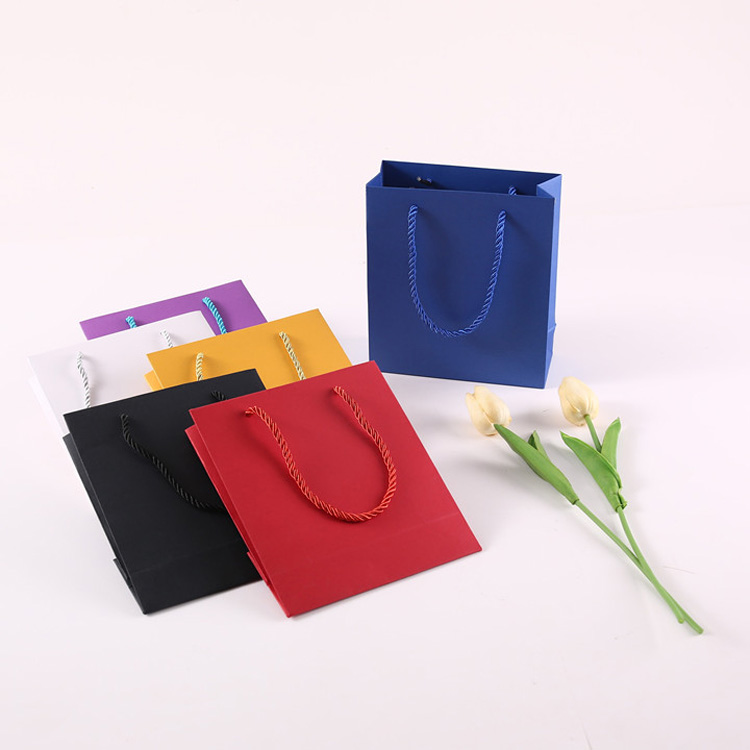 kraft matte pouch bag for perfume