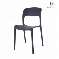 Chaises en plastique empilables colorées en polypropylène pour restaurant, vente chaude en usine, à prix abordable