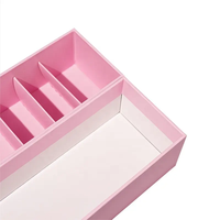 Carton en papier fait main vide estampage personnalisé boîte de chocolat emballage cadeau pour bonbons avec intercalaires