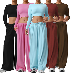 Nuova <span class=keywords><strong>tuta</strong></span> sportiva da ballo da donna <span class=keywords><strong>con</strong></span> Top Slim a manica lunga a <span class=keywords><strong>gamba</strong></span> larga pantaloni a tinta unita sopra al ginocchio per - Product Image 1