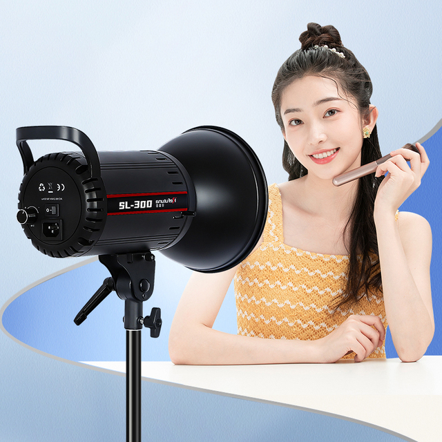 150W LED Video Light with Bowens Mount Studio Photographic Lighting for Photo & Video Photography & Vlogging