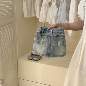 Ensemble de vêtements pour adolescentes, nouveau style, t-shirt sans manches à paillettes et <span class=keywords><strong>jupe</strong></span> en <span class=keywords><strong>jean</strong></span>, 2 pièces - Product Image 2