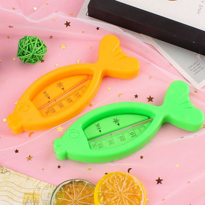 Termómetro de agua con forma de pez para baño de bebé, medidor de temperatura de plástico verde y amarillo, 0-12 meses - Product Image 3