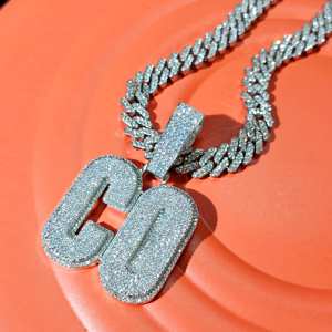 Pendentif Hip Hop en Moissanite Diamantée, Argent Sterling 925, Bijou de Luxe Givré, Accessoire Tendance pour Usage Quotidien - Product Image 2