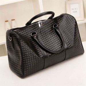 Free Sample 2023 promotion wholesale small <b>messenger</b> full grain oem travel <b>bags</b> for <b>men</b> pu - Product Image 2