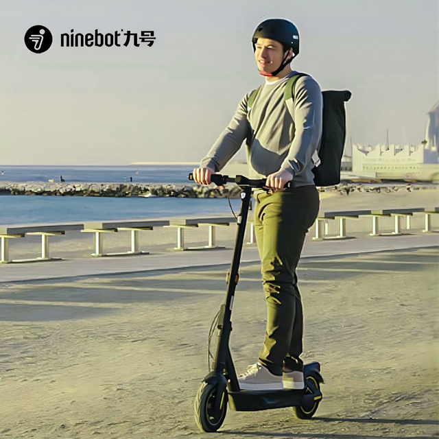 Original Ninebot Max G2 Electric Scooter Weight 17.6kg Waterproof IP54