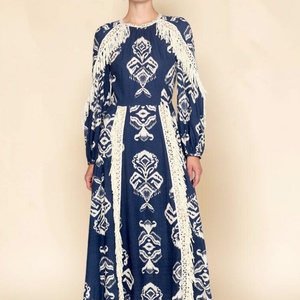 Robe longue bohème imprimé Ikat à manches bouffantes, bordure <span class=keywords><strong>en</strong></span> dentelle à franges, col froncé, taille ajustée, silhouette fluide <span class=keywords><strong>en</strong></span> A, style ethnique pour les vacances - Product Image 2