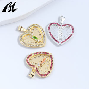 L-663 Kalp Şeklinde Dini Kolye, Altın ve Gümüş Kaplama, İçinde Haç Kesimli ve Aziz Figürü Oymalı - Product Image 1