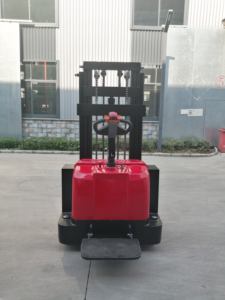 Apilador Eléctrico de Doble Elevación Yancha, Montacargas con Tracción Trasera, Batería de Plomo-Ácido, Neumáticos de Poliuretano, Desplazador Lateral Hidráulico para Comercio Minorista - Product Image 2